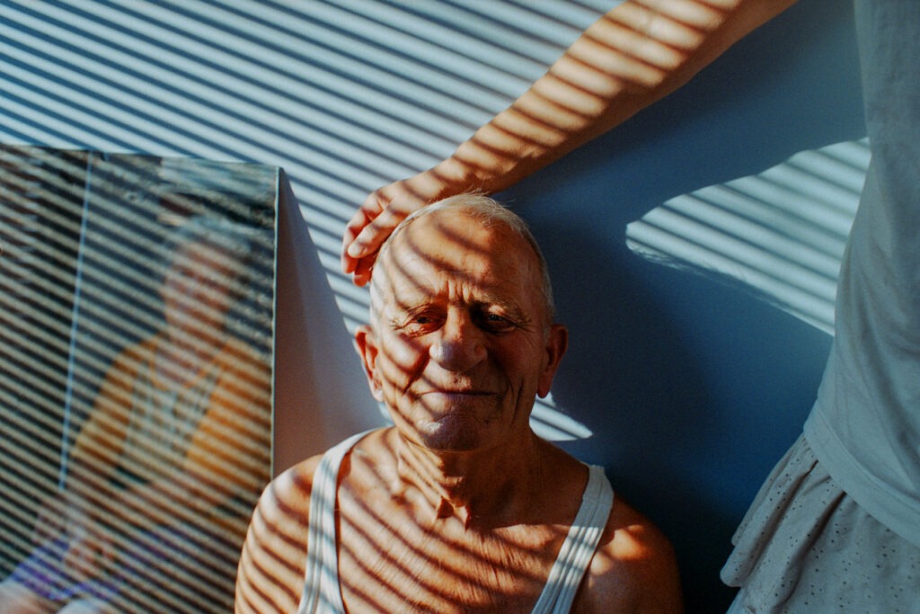 Deo-postavke-izlozbe-Porodica-vetra-Stefana-Dordevica-1-1024x683 Izložba „Porodica vetra“ reditelja Stefana Đorđevića u Dvorani Kulturnog centra Beograda