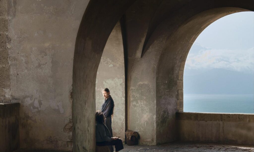 Luka-Petrone-kao-Duko-u-filmu-Otapanje-vladara-FOTO-Ivan-Markovic-22-1024x614 Novi film Ivana Salatića, Otapanje vladara u bioskopim od 5. februara