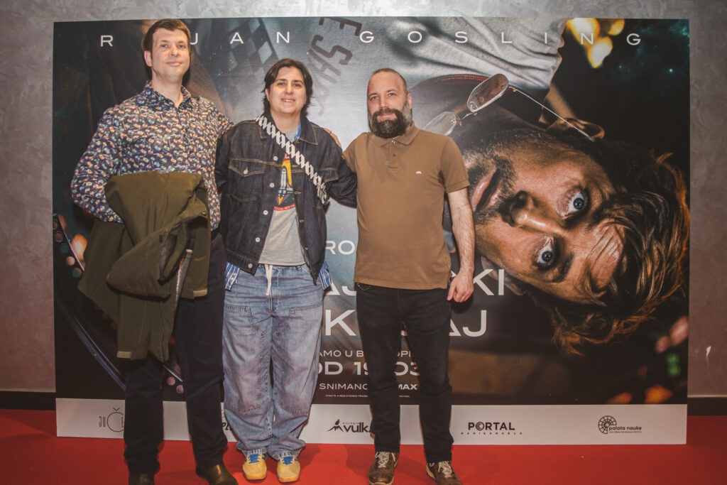 650177944_122167563872827990_1581429674009383370_n-1024x683 FILM KAKAV DUGO NISMO IMALI! – KRITIČARI „PROJEKAT OČAJNIČKI POKUŠAJ“ NAZIVAJU SF FILMOM GODINE